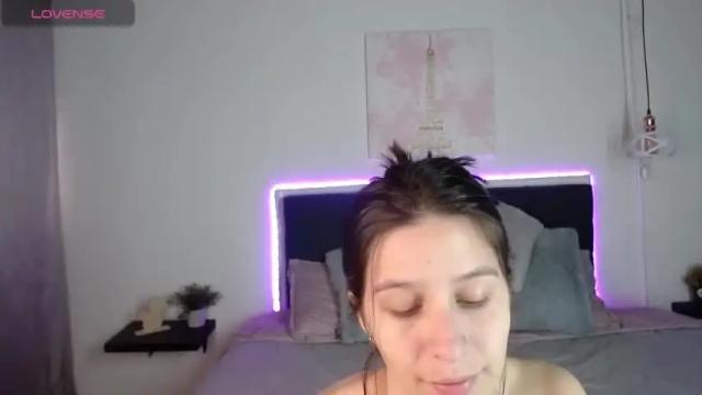Image 2 of meredith_xx Stream on Chaturbate on 13 months ago
