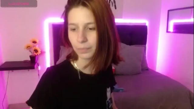 Image 3 of meredith_xx Stream on Chaturbate on 9 months ago