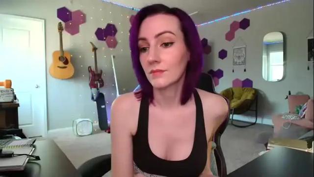 Image 11 of meredithbae Stream on Chaturbate on 4 months ago