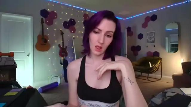 Image 4 of meredithbae Stream on Chaturbate on 4 months ago