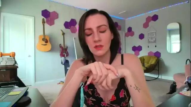Image 2 of meredithbae Stream on Chaturbate on 4 months ago