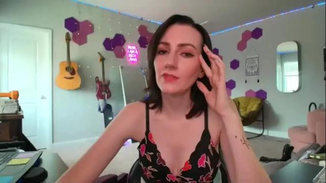 Image 6 of meredithbae Stream on Chaturbate on 4 months ago