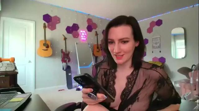 Image 12 of meredithbae Stream on Chaturbate on 4 months ago