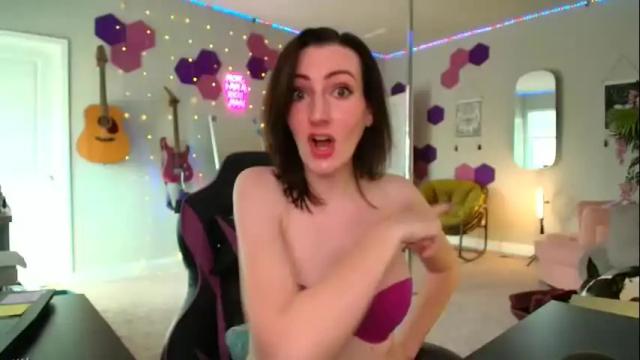 Image 12 of meredithbae Stream on Chaturbate on 1 month ago
