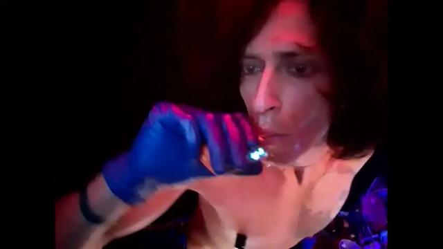 Image 3 of merelyalover Stream on Chaturbate on 1 month ago