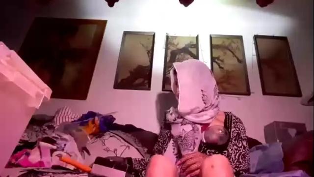 Image 3 of merelyalover Stream on Chaturbate on 29 days ago