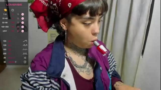 Image 8 of meretriz_cooper Stream on Chaturbate on 16 months ago