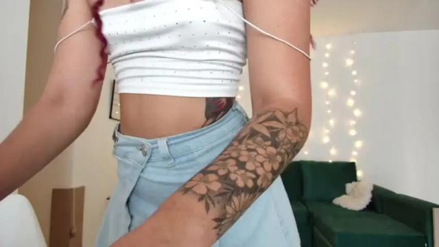 Image 6 of merida__freckles Stream on Chaturbate on 16 months ago