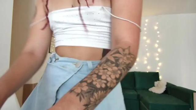 Image 7 of merida__freckles Stream on Chaturbate on 16 months ago