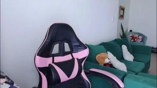 Image 11 of merida__freckles Stream on Chaturbate on 13 days ago