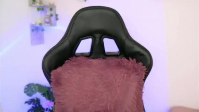 Image 8 of merida_bell18 Stream on Chaturbate on 14 months ago