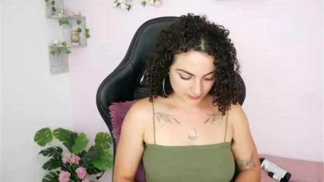 Image 11 of merida_bell18 Stream on Chaturbate on 14 months ago