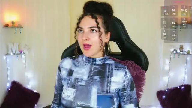 Image 3 of merida_bell18 Stream on Chaturbate on 1 month ago