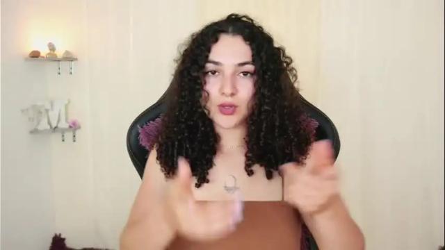 Image 12 of merida_bell18 Stream on Chaturbate on 1 month ago