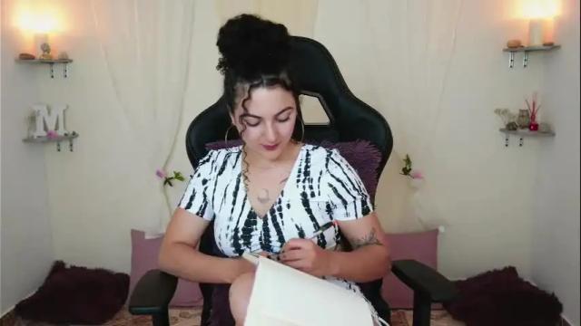 Image 7 of merida_bell18 Stream on Chaturbate on 21 days ago