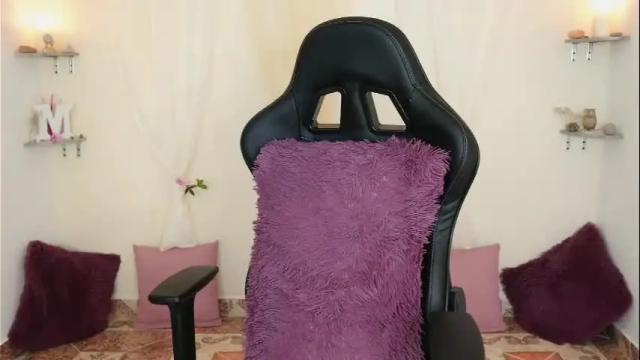 Image 3 of merida_bell18 Stream on Chaturbate on 7 days ago