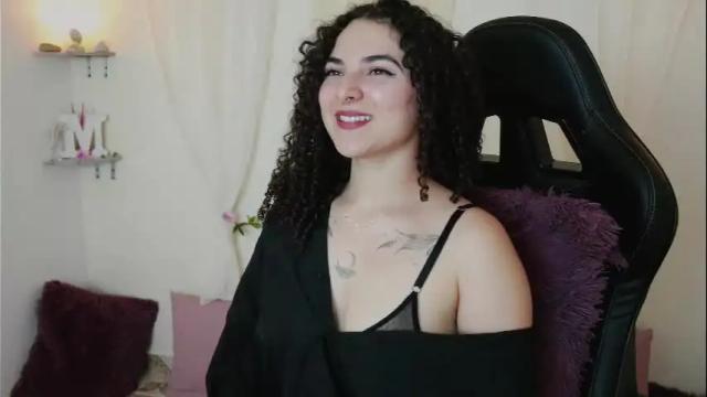Image 11 of merida_bell18 Stream on Chaturbate on 22 hours ago