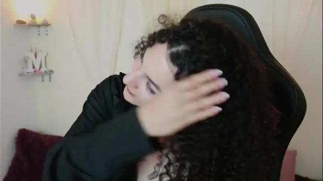 Image 8 of merida_bell18 Stream on Chaturbate on 22 hours ago