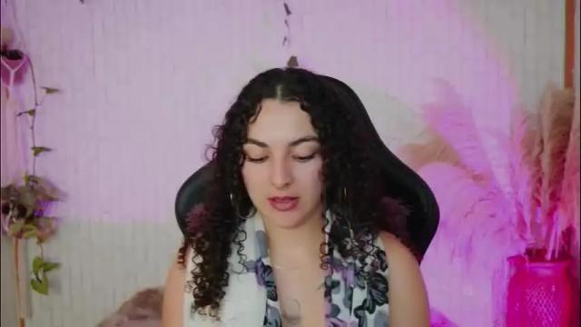 Image 3 of merida_bell18 Stream on Chaturbate on 2 months ago