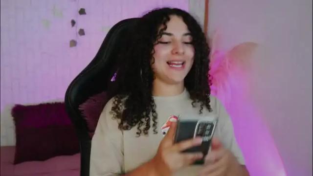 Image 12 of merida_bell18 Stream on Chaturbate on 2 months ago