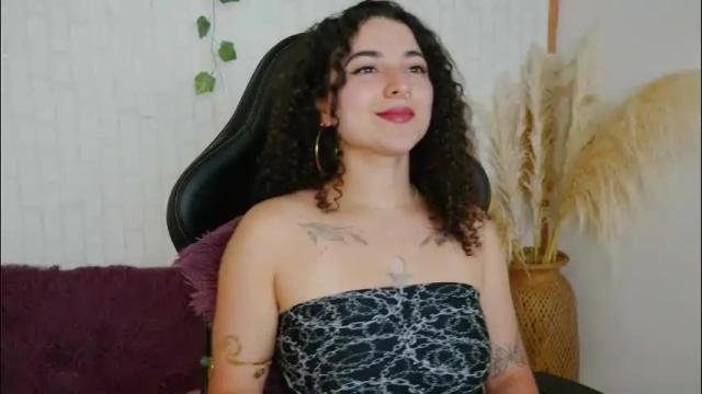 Image 3 of merida_bell18 Stream on Chaturbate on 2 months ago