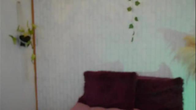 Image 2 of merida_bell18 Stream on Chaturbate on 1 month ago