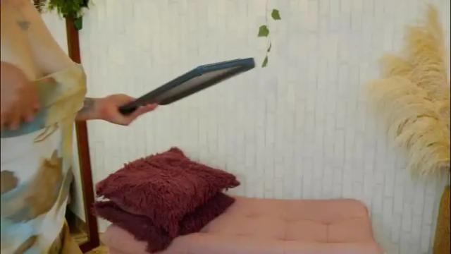 Image 11 of merida_bell18 Stream on Chaturbate on 1 month ago
