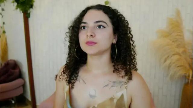 Image 2 of merida_bell18 Stream on Chaturbate on 1 month ago