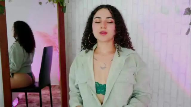 Image 3 of merida_bell18 Stream on Chaturbate on 25 days ago
