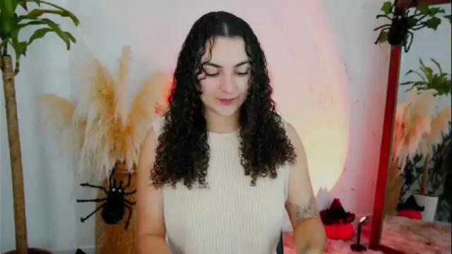 Image 7 of merida_bell18 Stream on Chaturbate on 3 days ago