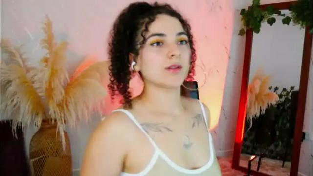 Image 11 of merida_bell18 Stream on Chaturbate on 2 months ago