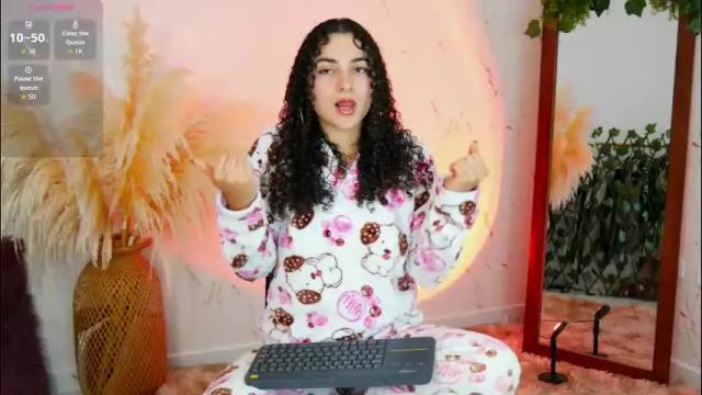 Image 4 of merida_bell18 Stream on Chaturbate on 2 months ago