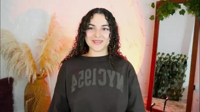 Image 4 of merida_bell18 Stream on Chaturbate on 2 months ago