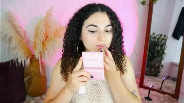 Image 2 of merida_bell18 Stream on Chaturbate on 1 month ago