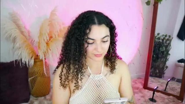 Image 8 of merida_bell18 Stream on Chaturbate on 1 month ago