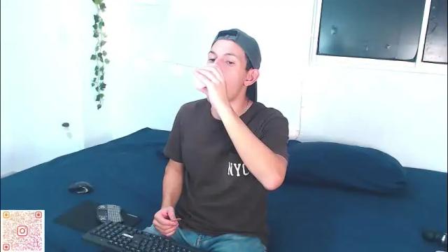 Image 2 of meridandwither Stream on Chaturbate on 1 month ago