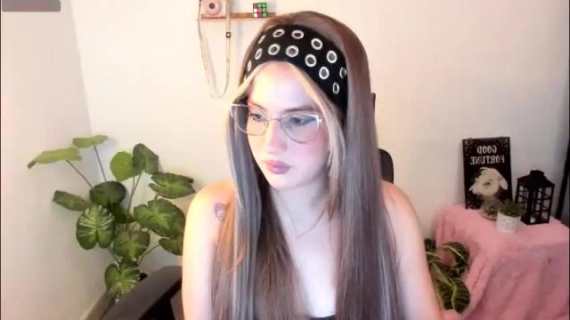 Image 2 of meridaxbrave_ Stream on Chaturbate on 19 hours ago