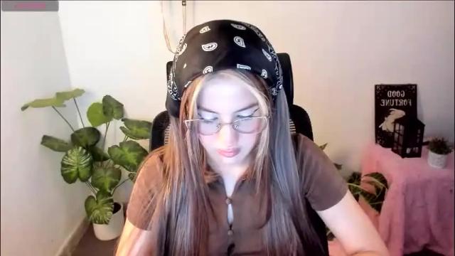 Image 2 of meridaxbrave_ Stream on Chaturbate on 2 months ago