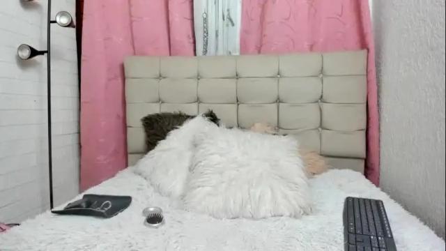 Image 12 of merlinaadams_ Stream on Chaturbate on 1 month ago