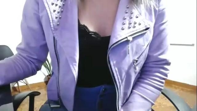 Image 12 of merlinaadams_ Stream on Chaturbate on 17 days ago