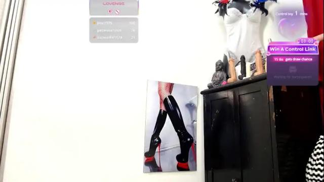 Image 3 of merlyna_goldens Stream on Chaturbate on 1 month ago