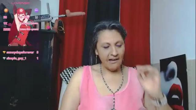 Image 12 of merlyna_goldens Stream on Chaturbate on 1 month ago