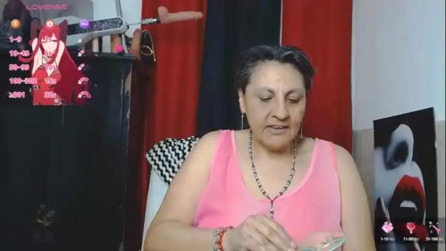 Image 4 of merlyna_goldens Stream on Chaturbate on 1 month ago