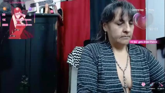 Image 3 of merlyna_goldens Stream on Chaturbate on 13 days ago