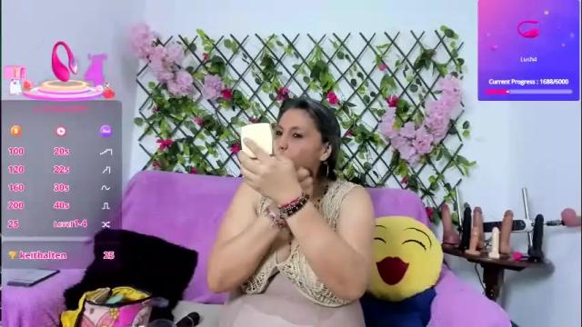 Image 10 of merlyna_goldens Stream on Chaturbate on 3 days ago