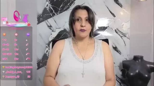 Image 10 of merlyna_goldens Stream on Chaturbate on 2 months ago