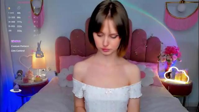 Image 2 of merylew Stream on Chaturbate on 1 month ago