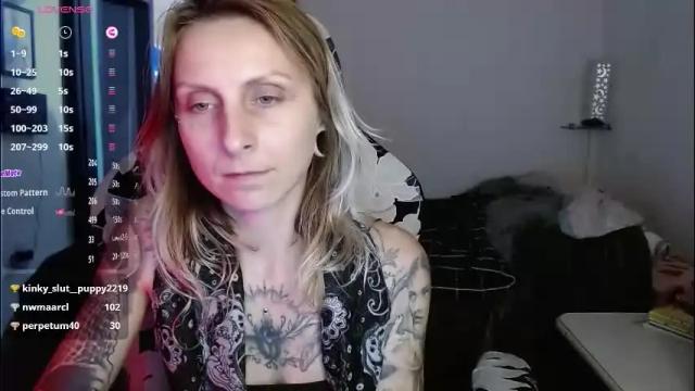 Image 2 of mesmerizing_tati333 Stream on Chaturbate on 2 months ago