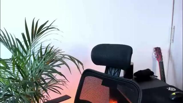 Image 3 of meurief Stream on Chaturbate on 3 days ago