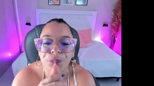 Image 12 of mhonikabelucci__1 Stream on Chaturbate on 1 month ago